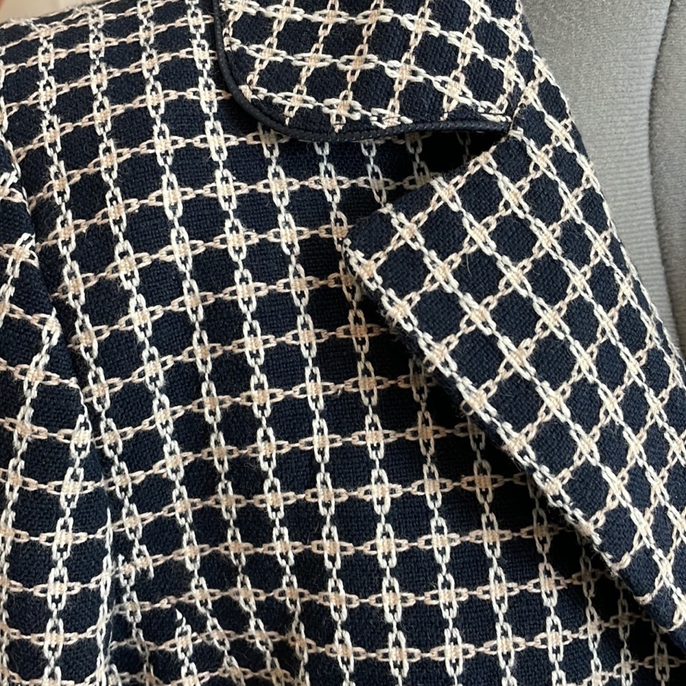 Vintage Inspired Textured Jacket - Picture 2 of 5
